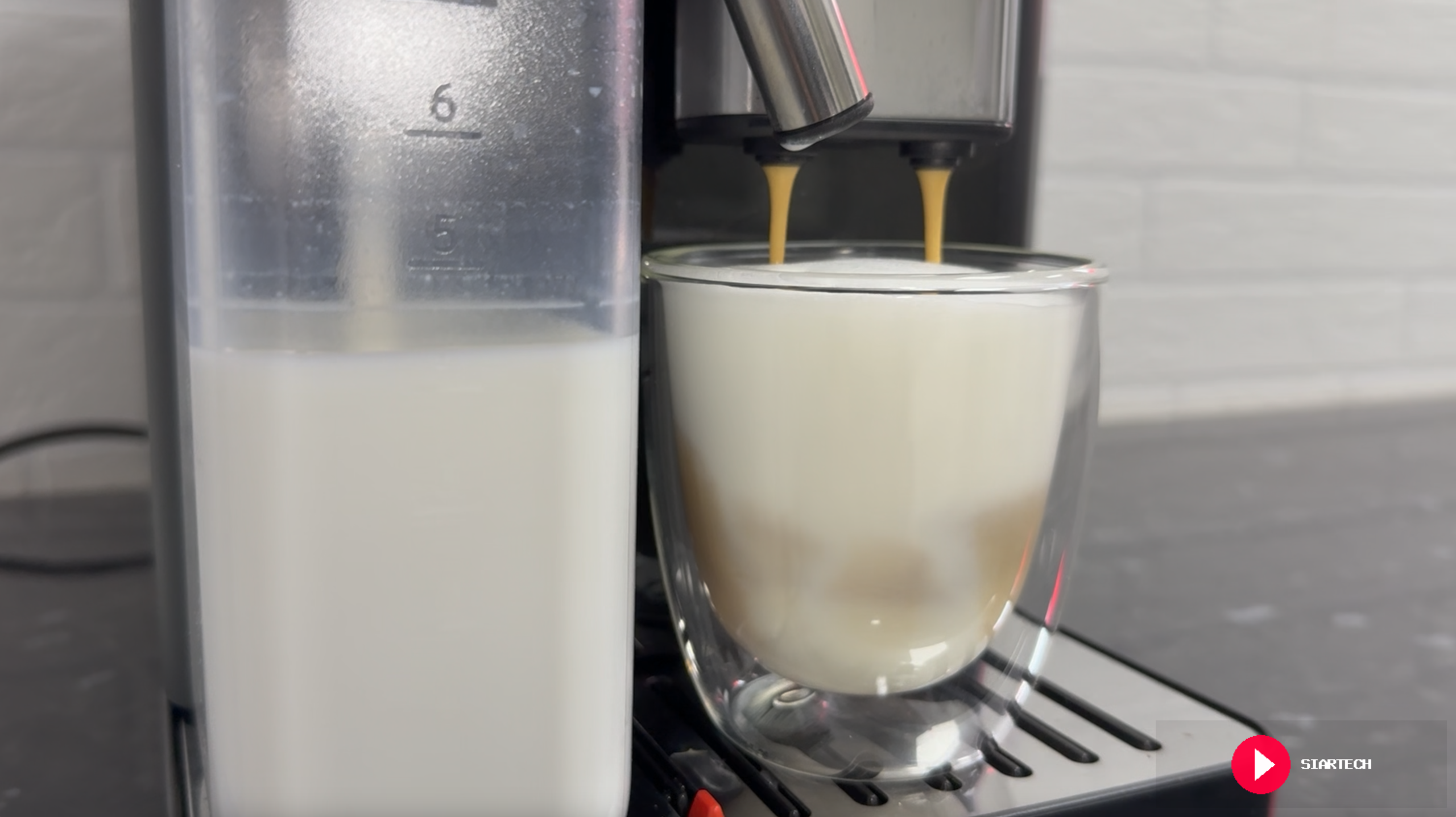 De'Longhi Rivelia - deposito leche