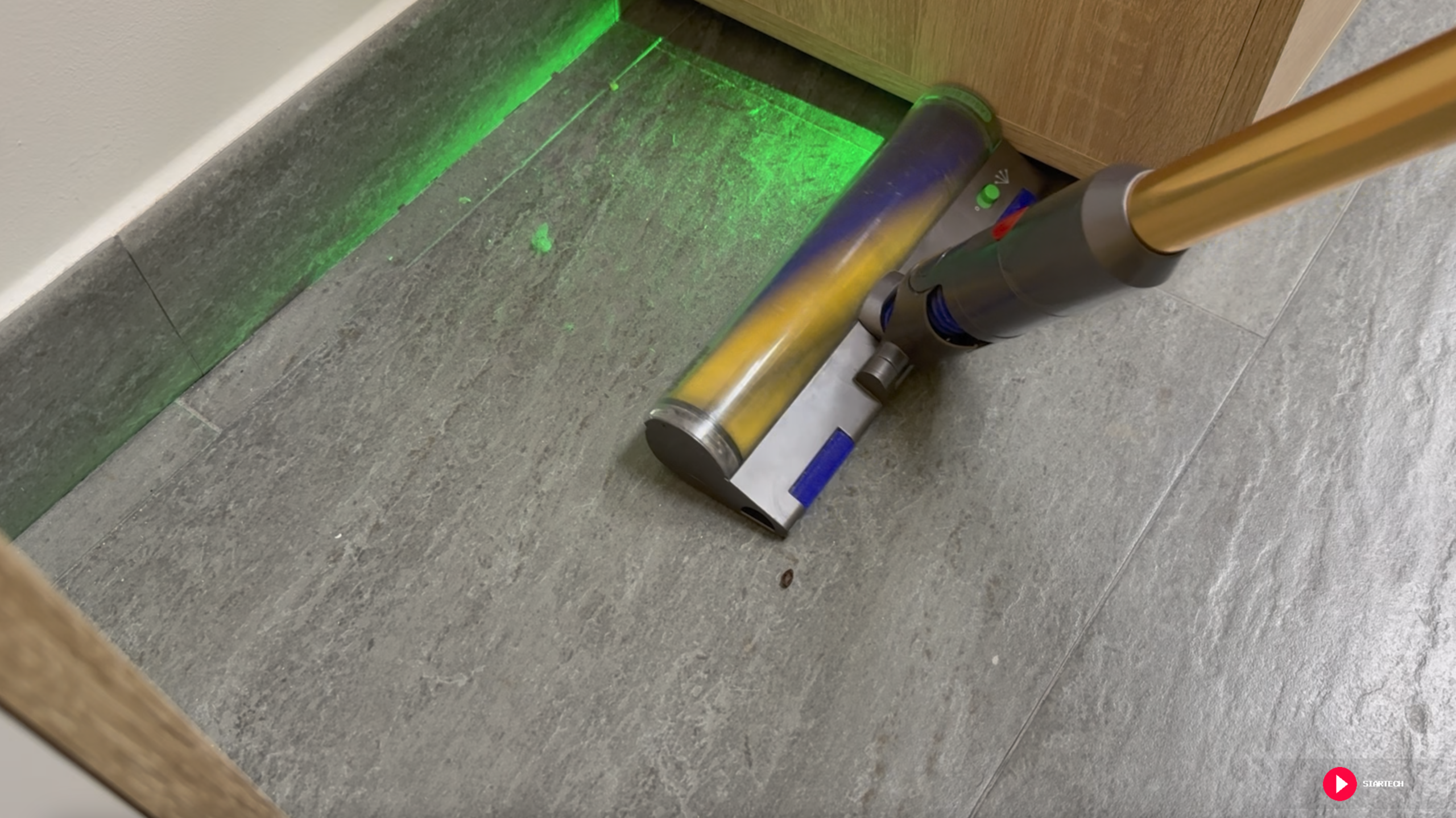 Cabezal Fluffy Optic del Dyson V12