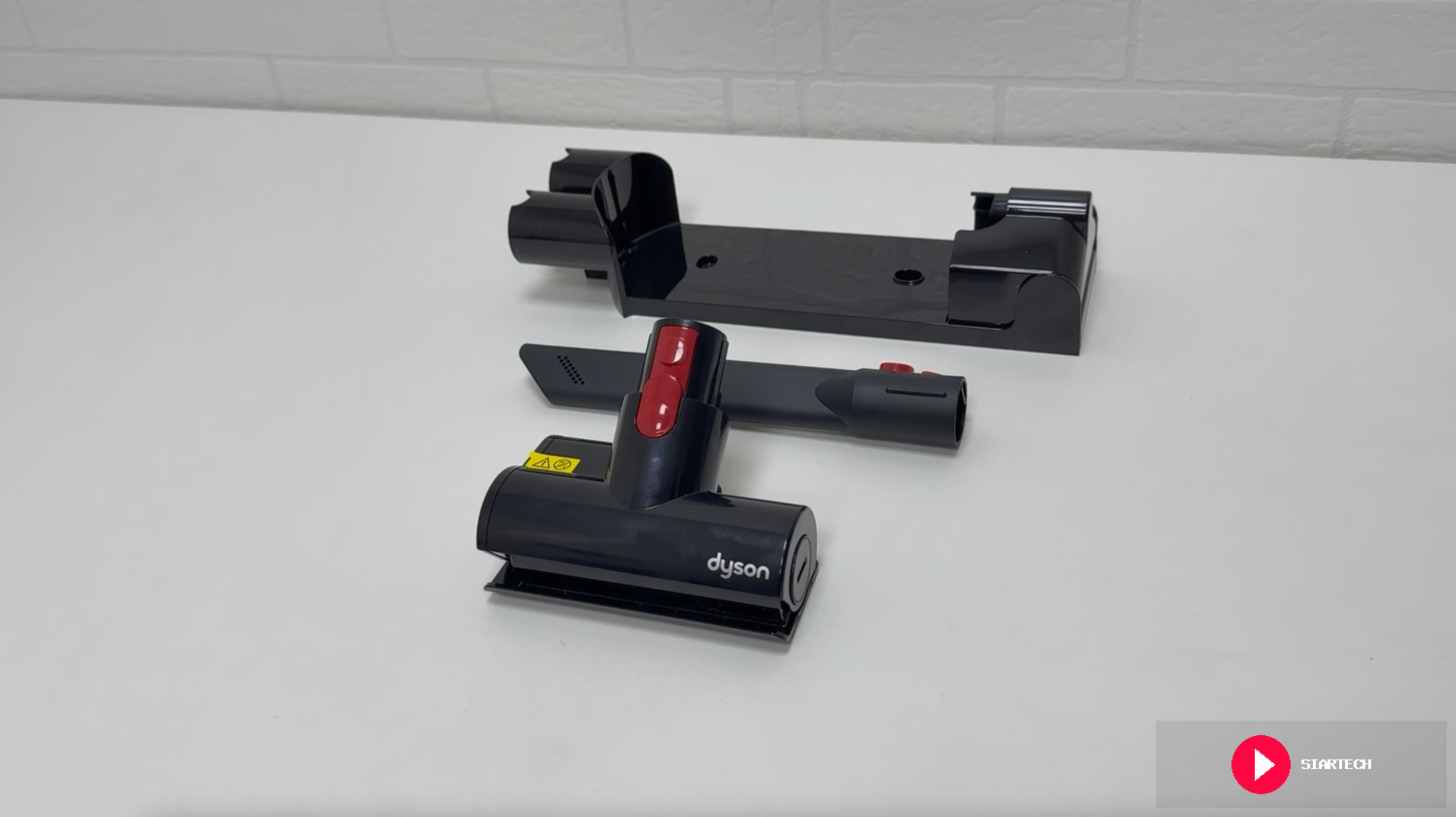 Dyson V8 Cyclone - accesorios incluidos