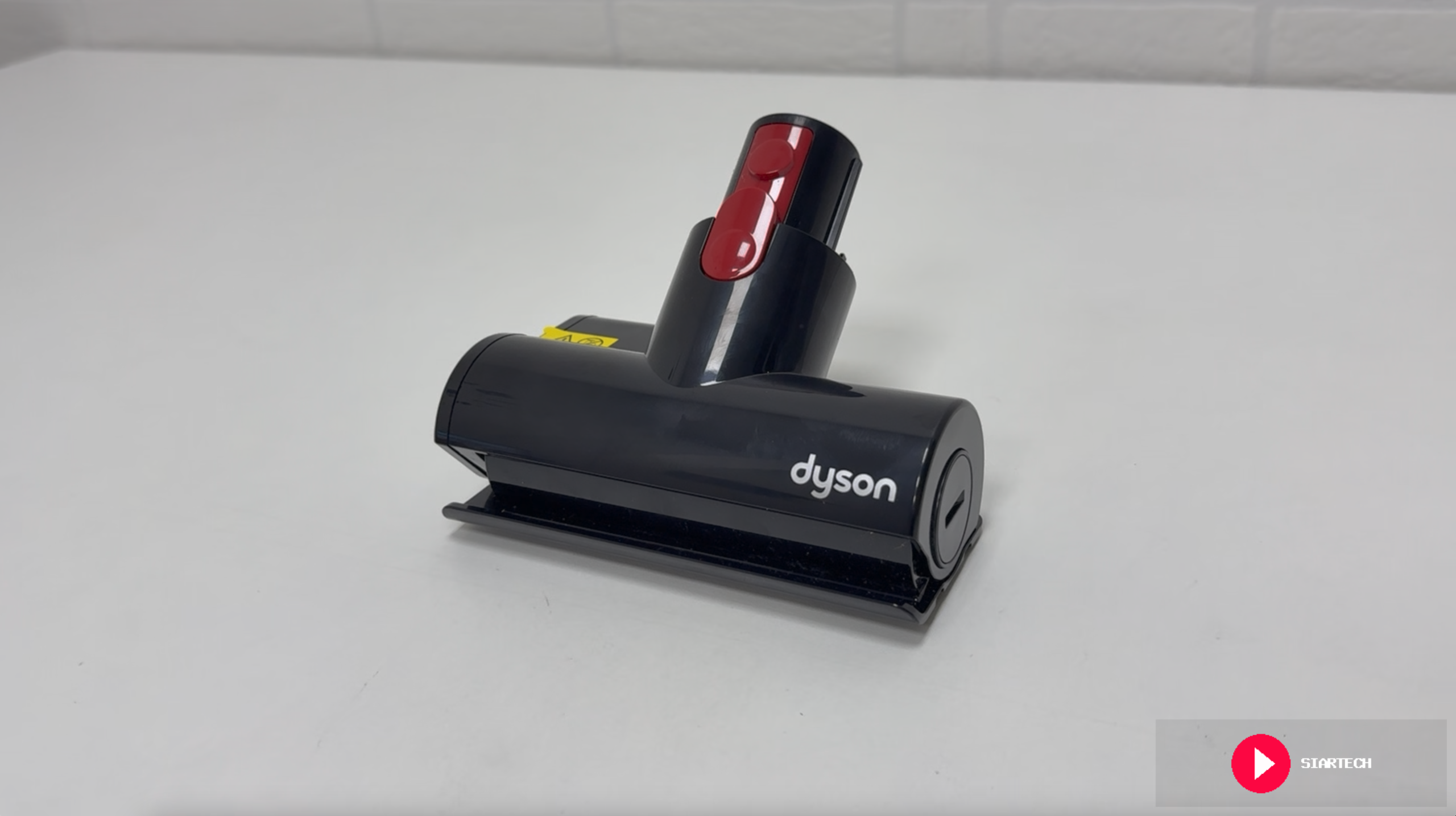 Dyson V8 Cyclone - cepillo para tapicerías