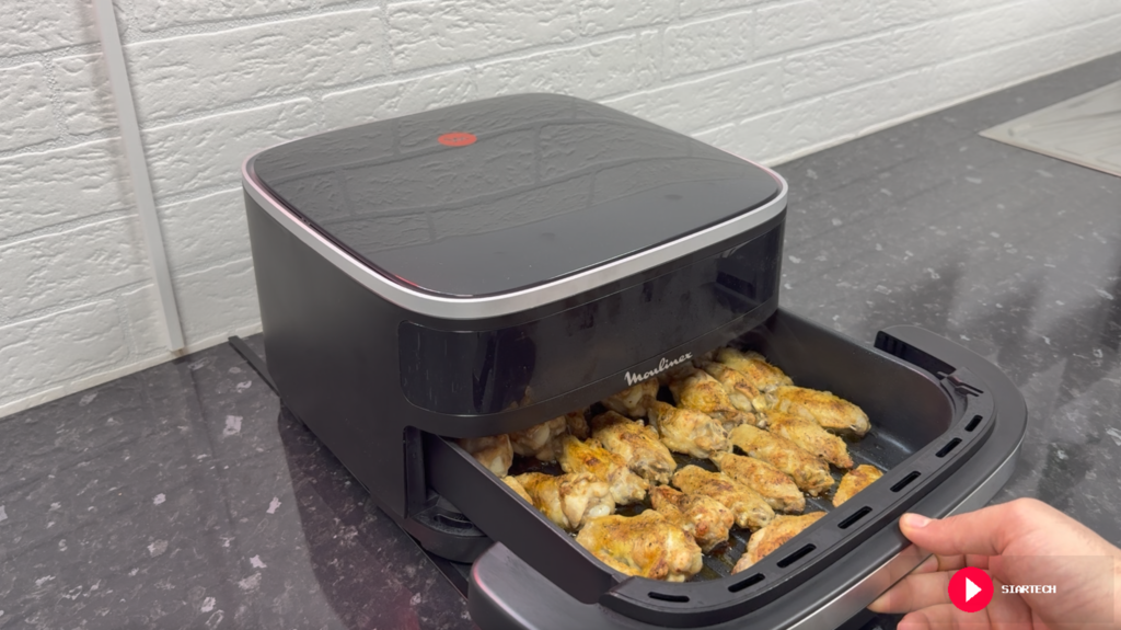 Moulinex Easy Fry XL Surface: análisis de una airfryer diferente para pizzas, alitas y comida bien repartida