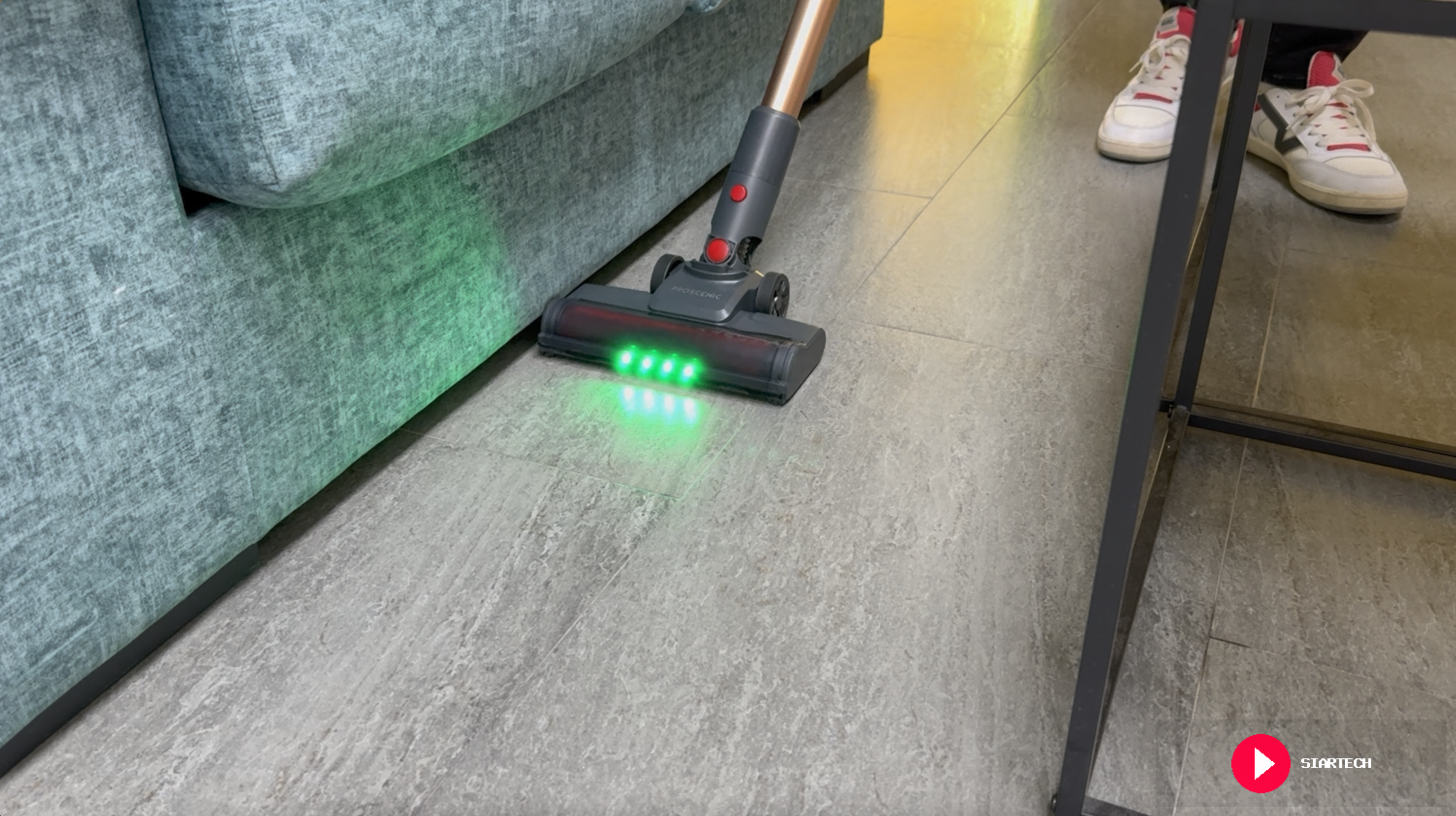 Proscenic P11 - cabezal con luz